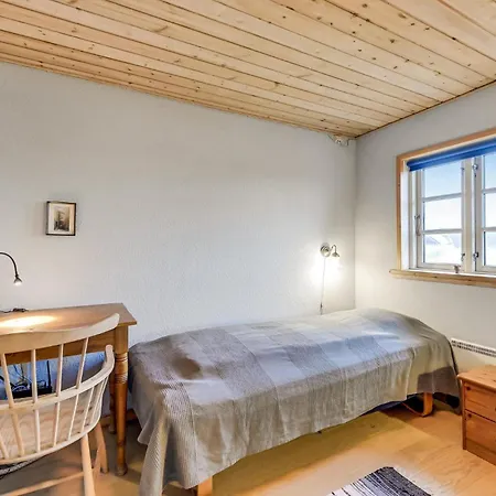 Hébergement de vacances Stunning Home In Hvide Sande With Sauna